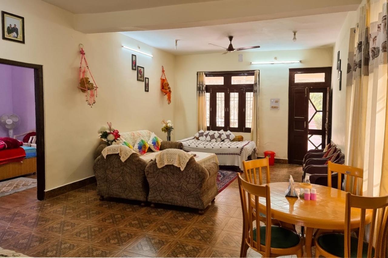 Aditya Homestay Dalhousie Esterno foto